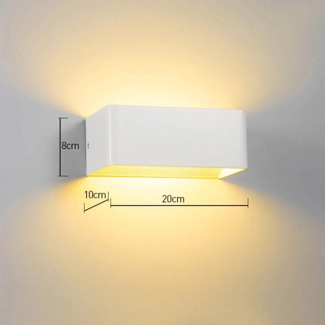 Metalen kubus wandlamp