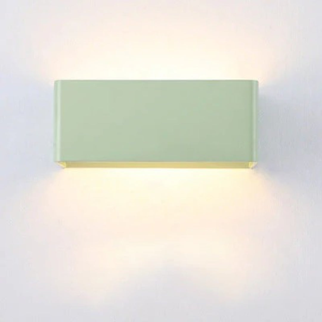 Metalen kubus wandlamp