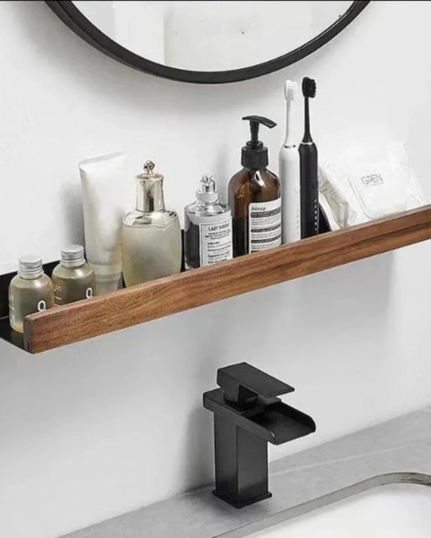 Minimalistische houten wandplank