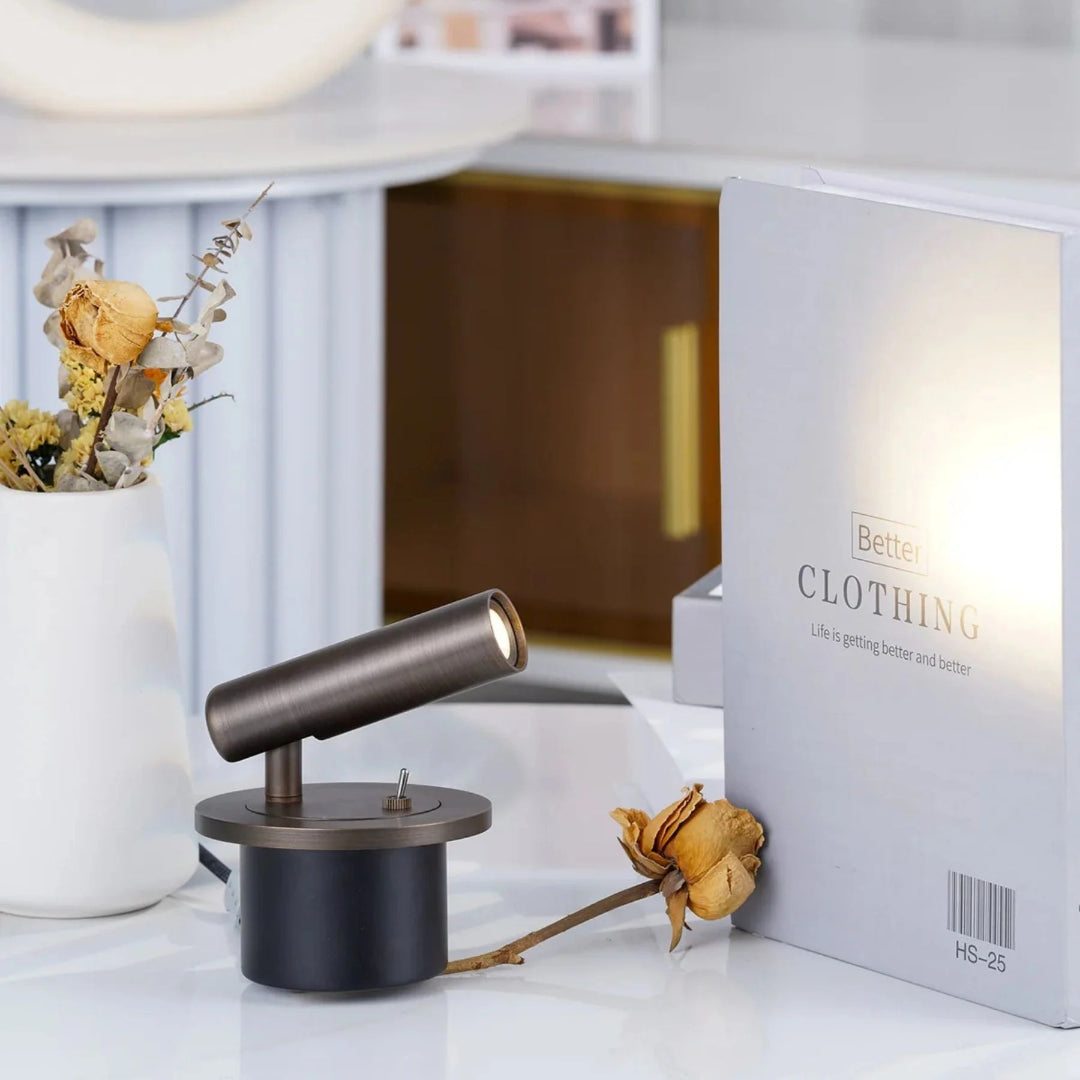 Verstelbare metalen leeslamp