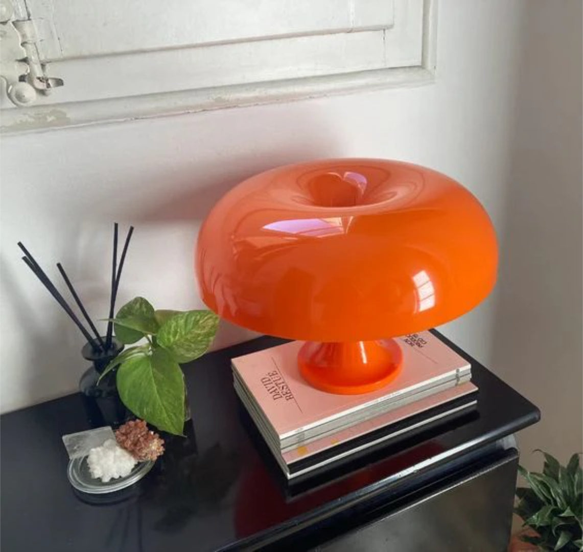 Moderne oplaadbare tafellamp