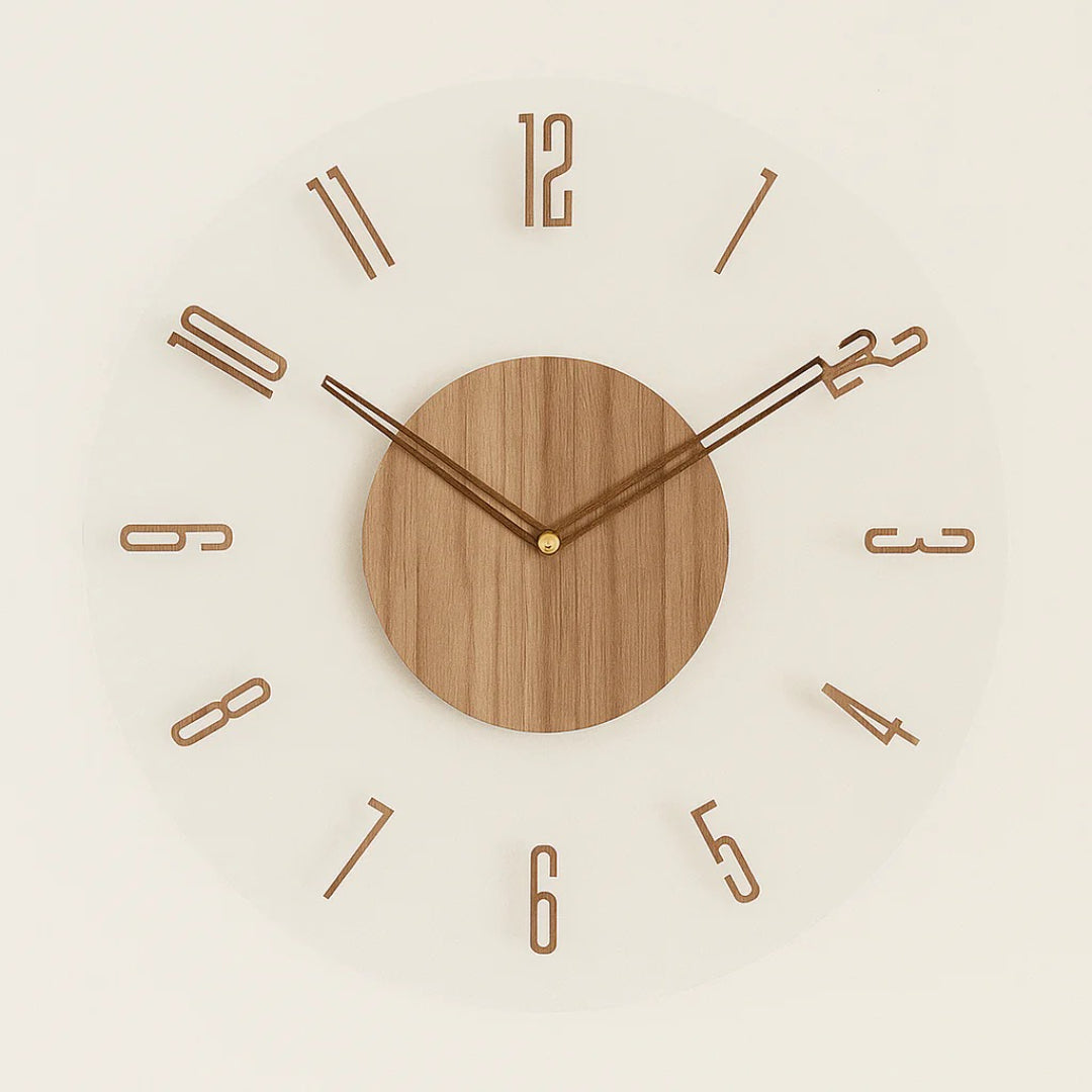 Scandinavische houten wandklok