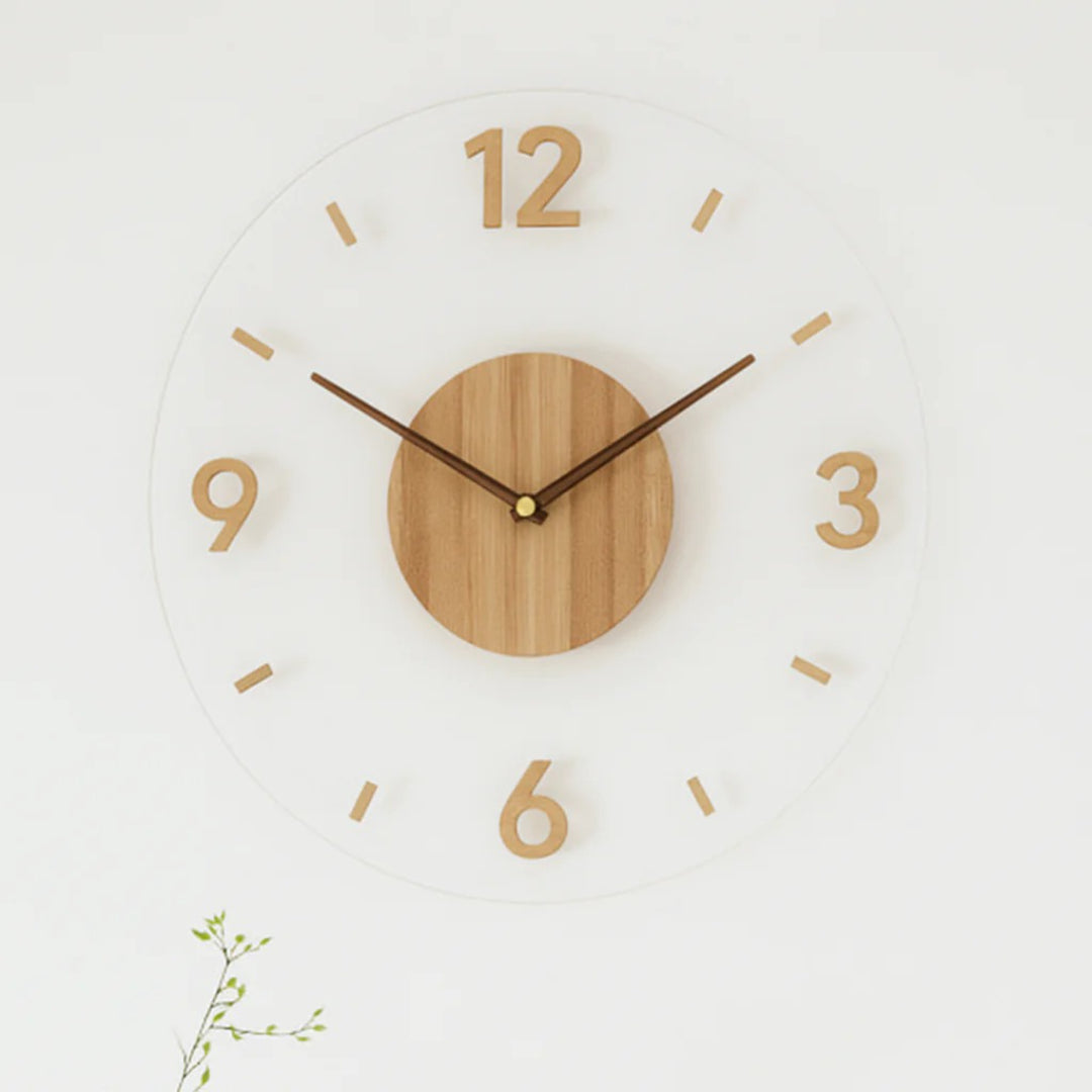 Scandinavische houten wandklok