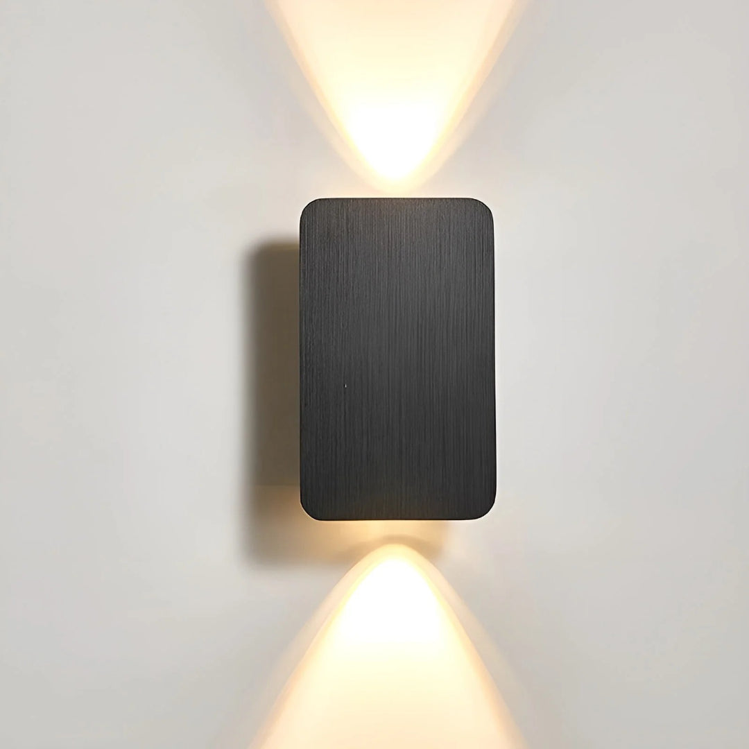 Moderne metalen wandlamp