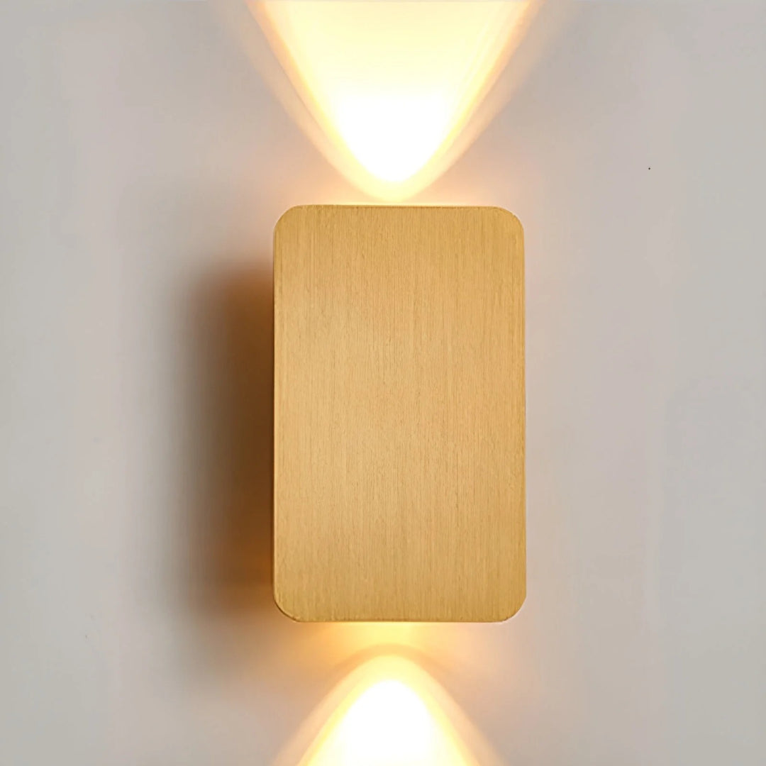 Moderne metalen wandlamp