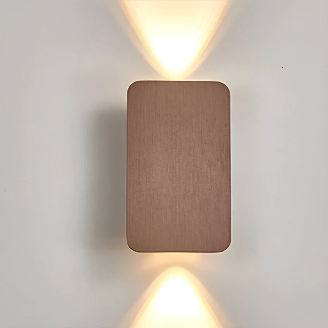 Moderne metalen wandlamp