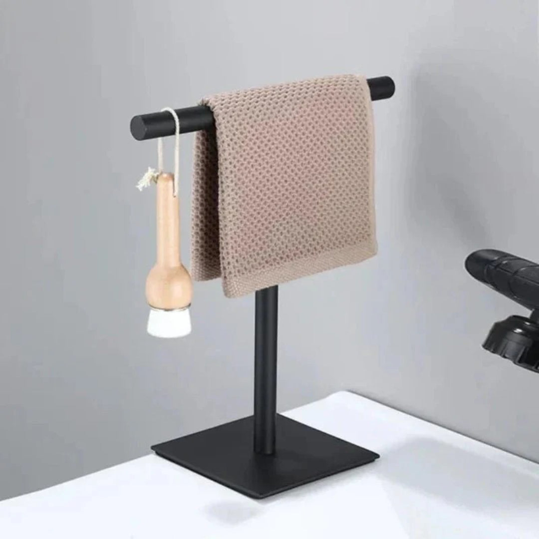 Minimalistisch vrijstaand handdoekrek