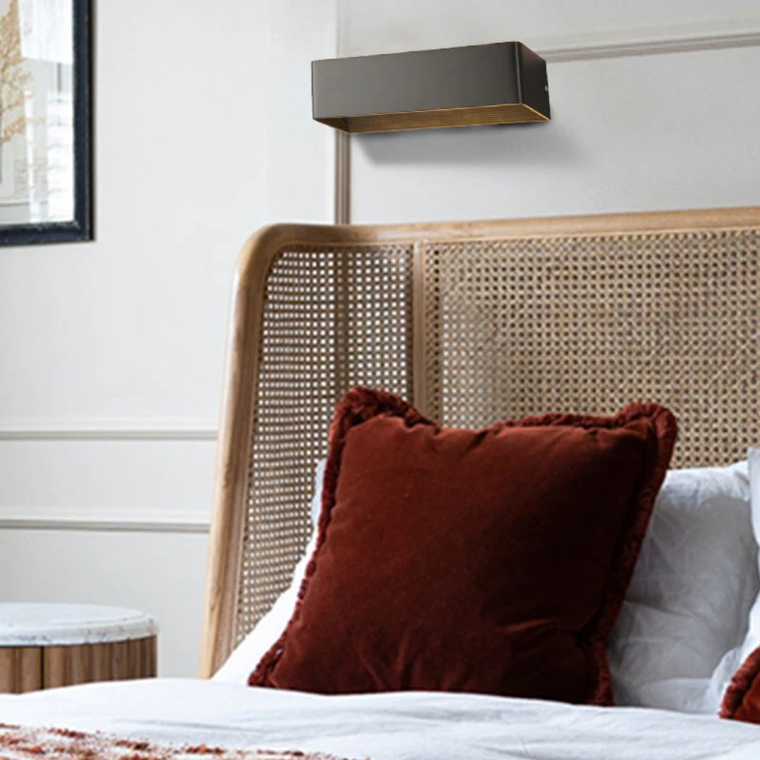 Metalen kubus wandlamp