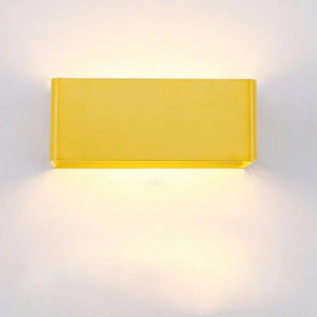 Metalen kubus wandlamp