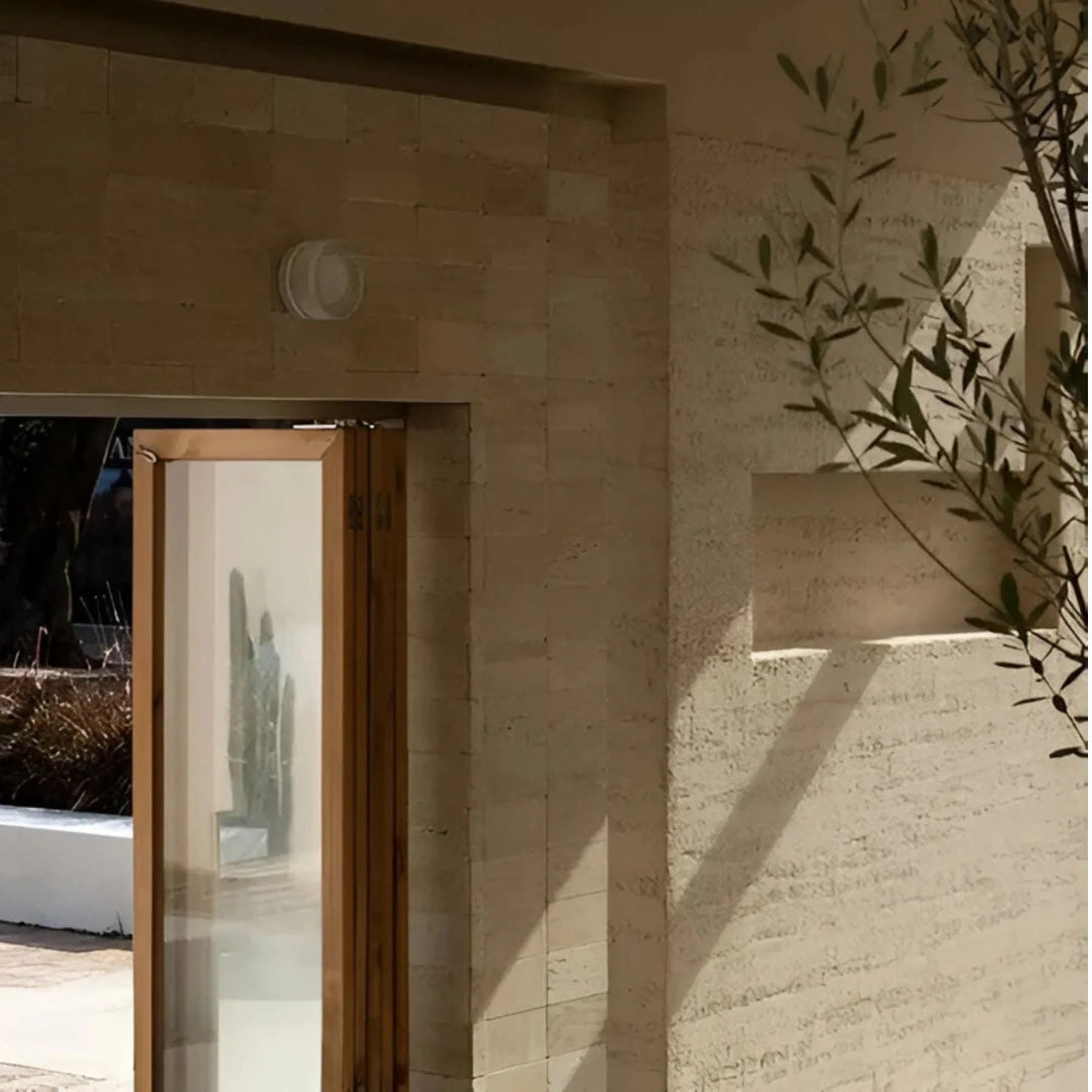 Moderne geribbelde glazen wandlamp