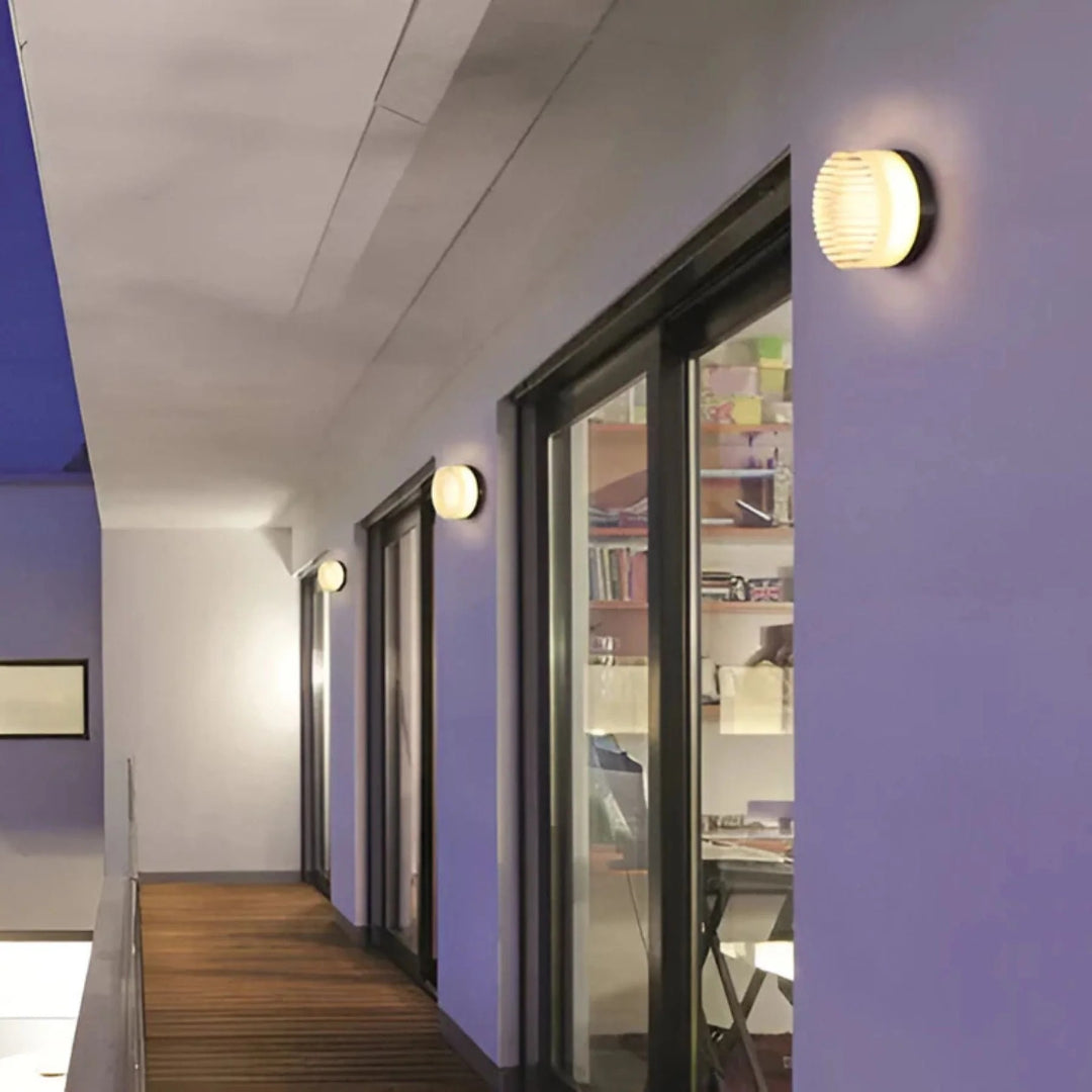 Moderne geribbelde glazen wandlamp