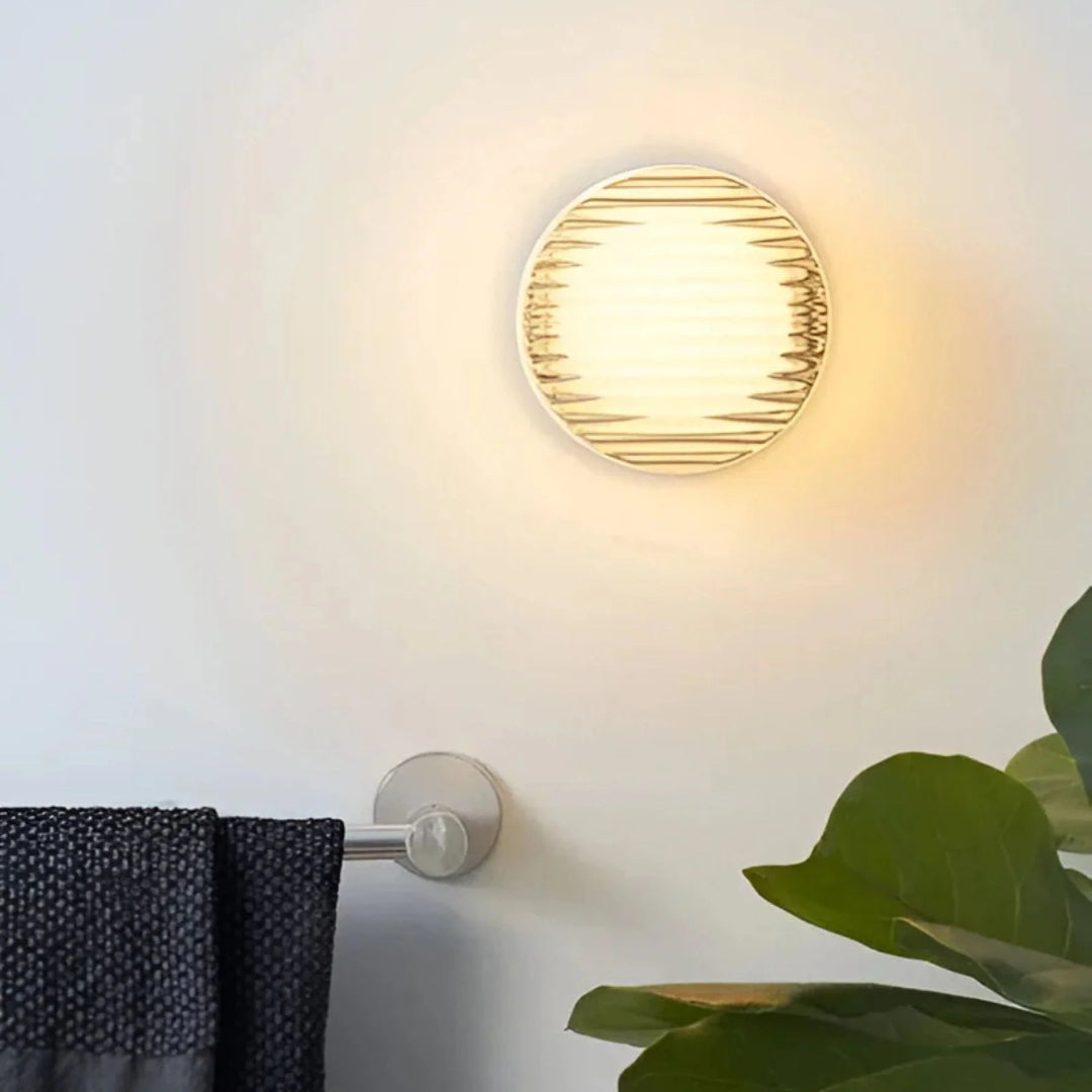 Moderne geribbelde glazen wandlamp