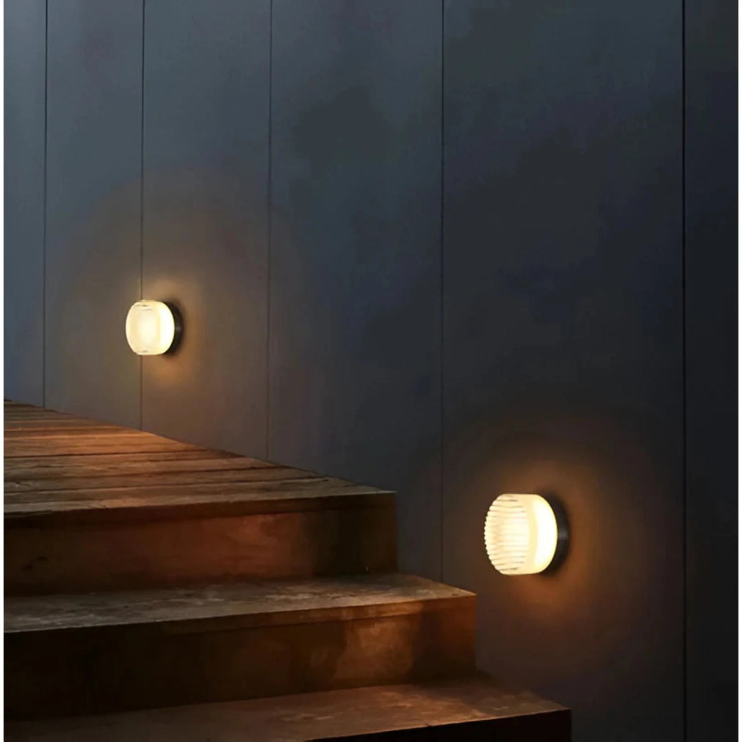 Moderne geribbelde glazen wandlamp