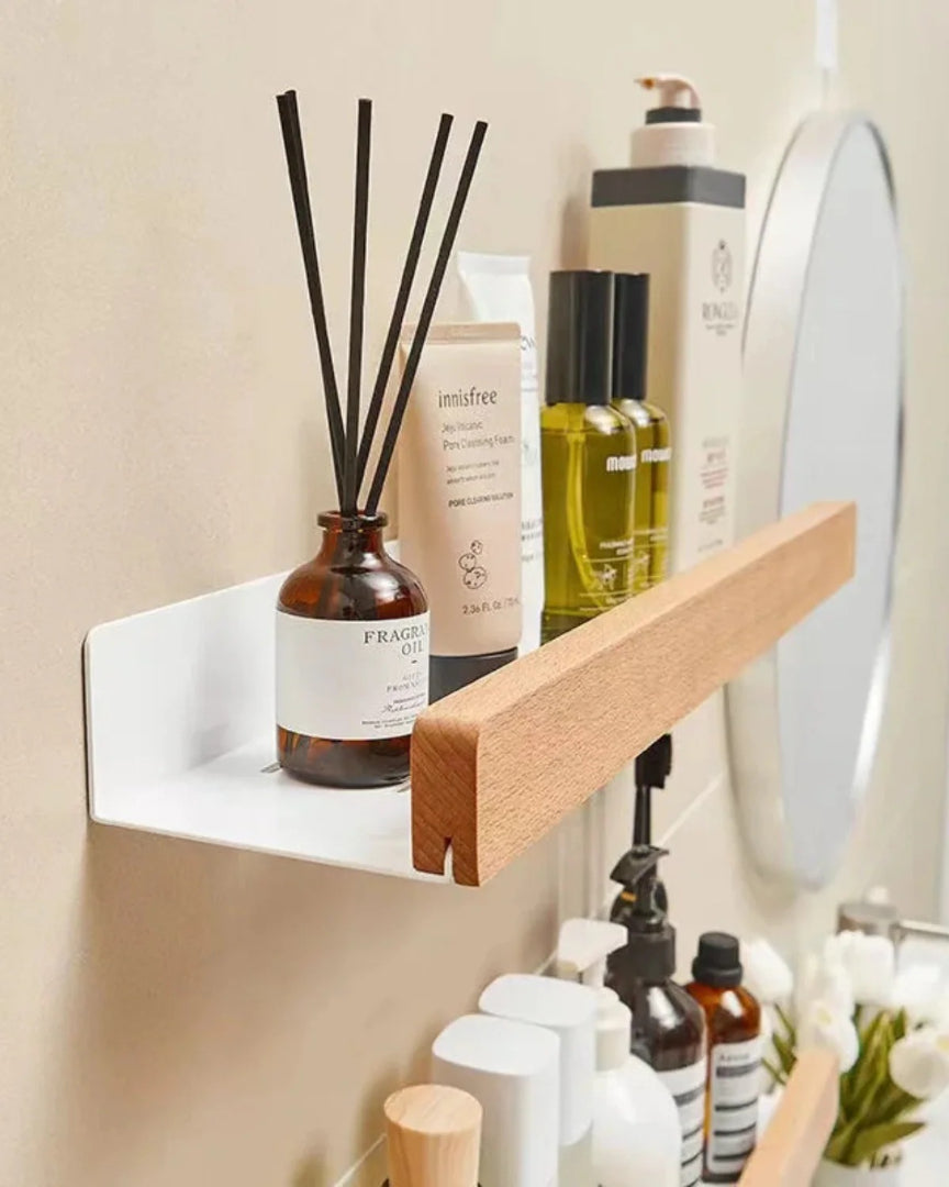 Minimalistische houten wandplank