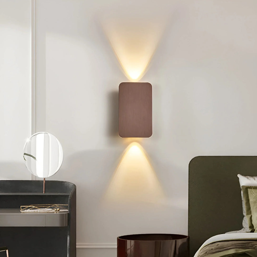 Moderne metalen wandlamp