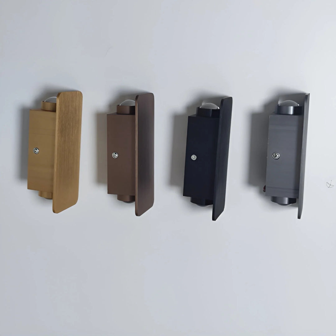 Moderne metalen wandlamp