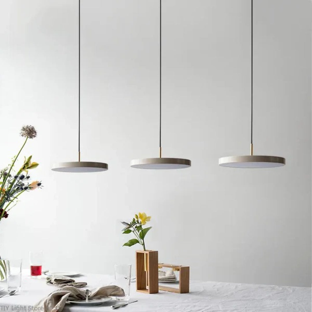 Scandinavische metalen hanglamp