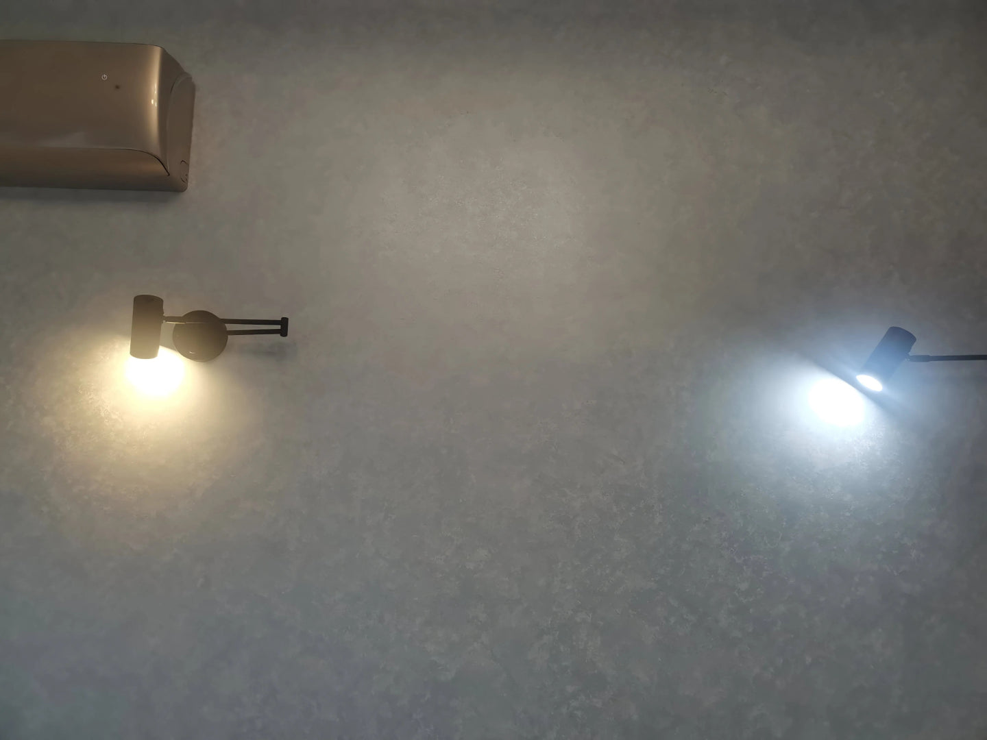 Industriële metalen wandlamp