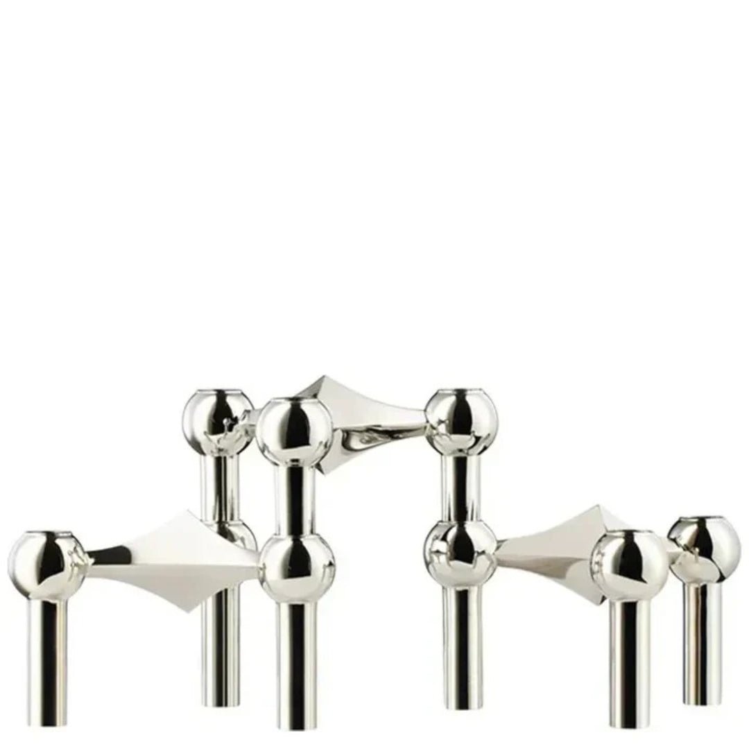 Moderne metalen kandelaar