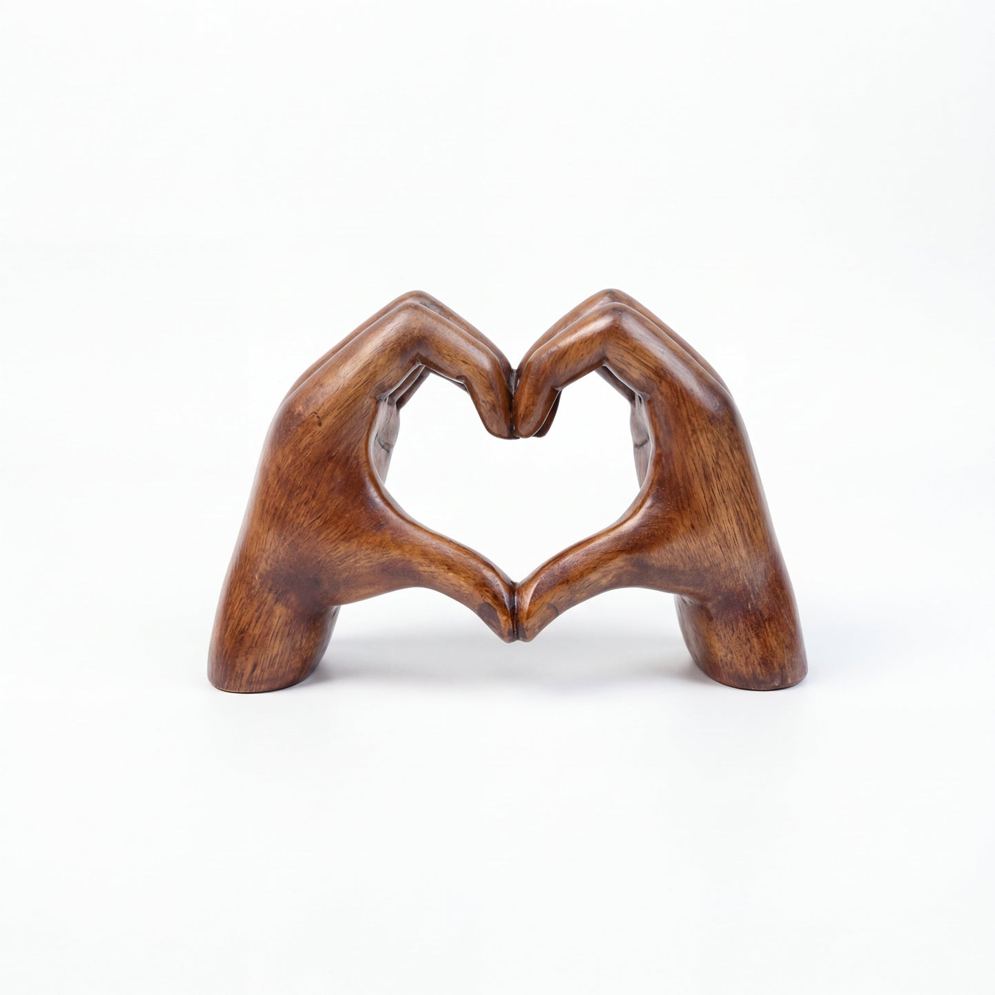 Abstract houten liefdessculptuur