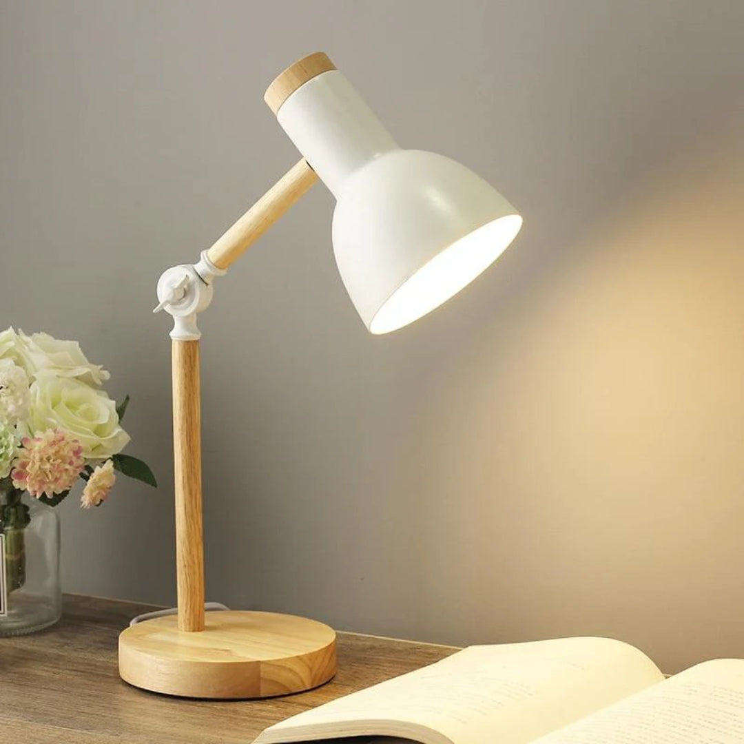 Verstelbare houten bureaulamp