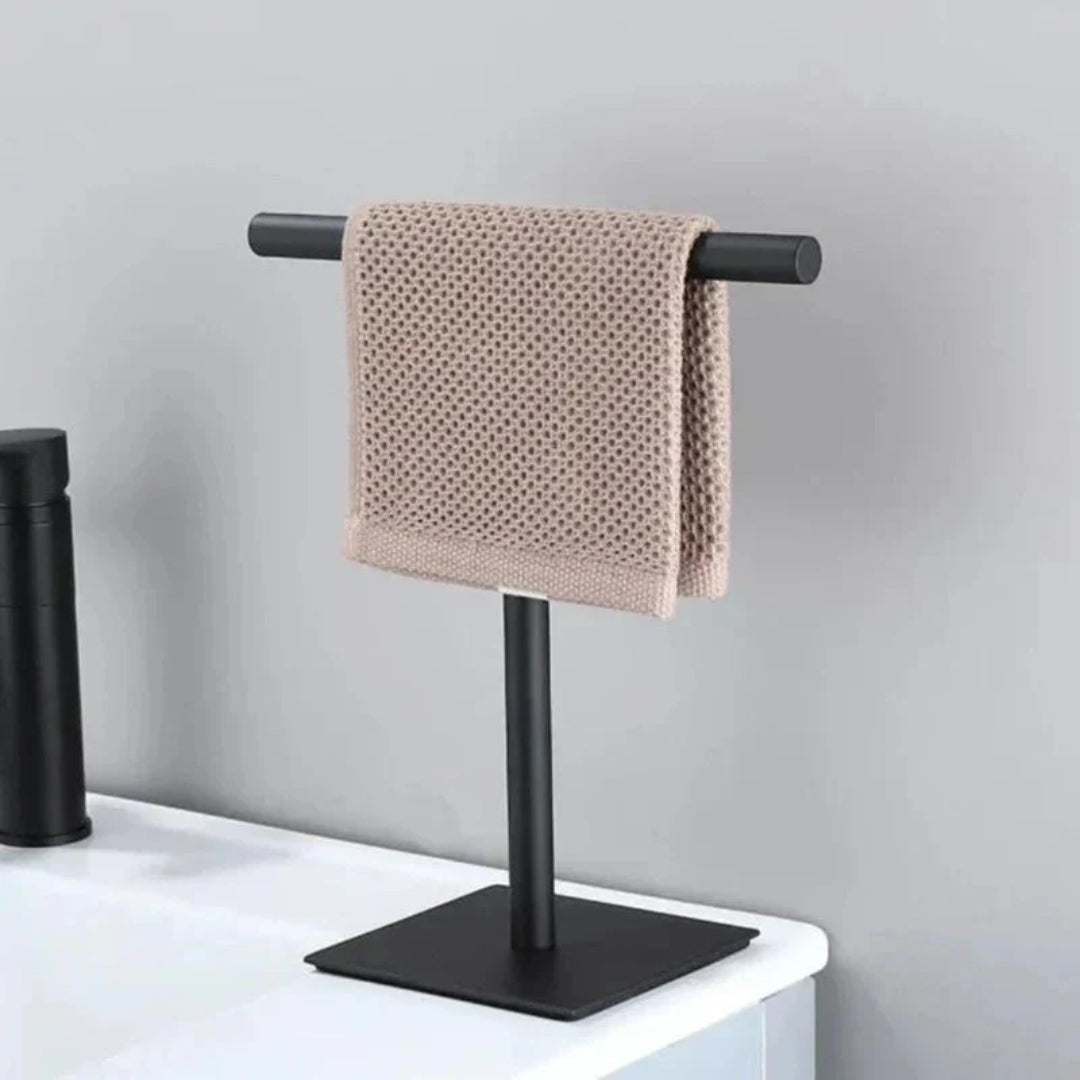 Minimalistisch vrijstaand handdoekrek